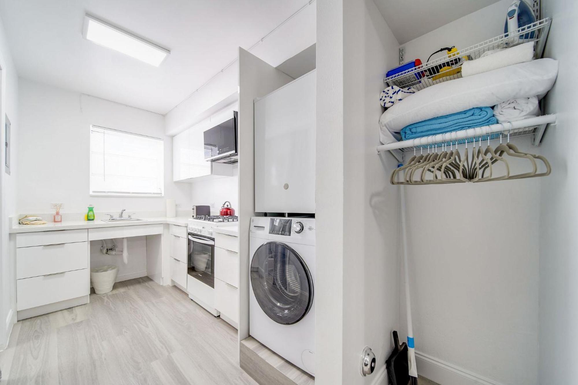 Deco Beachside Apt, W/2 Queen Beds, Washer/Dryer ไมอามีบีช ภายนอก รูปภาพ