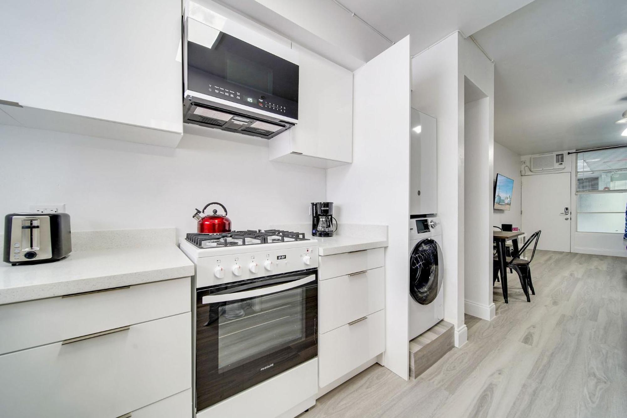 Deco Beachside Apt, W/2 Queen Beds, Washer/Dryer ไมอามีบีช ภายนอก รูปภาพ
